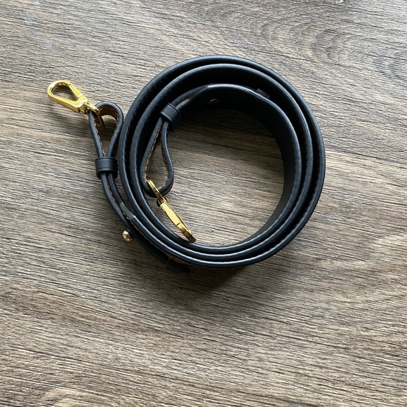 Reverse Monogram Strap - Picture 3 of 6